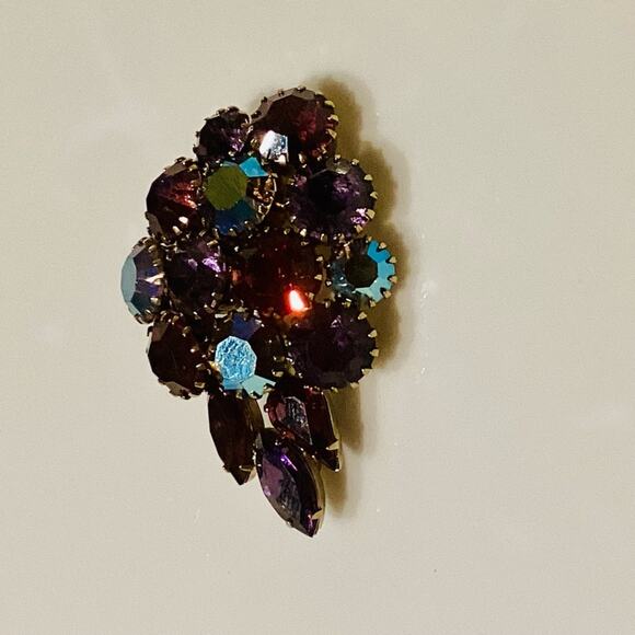 Vintage Purple Brooch with Sparkling Stones - Picture 2 of 4